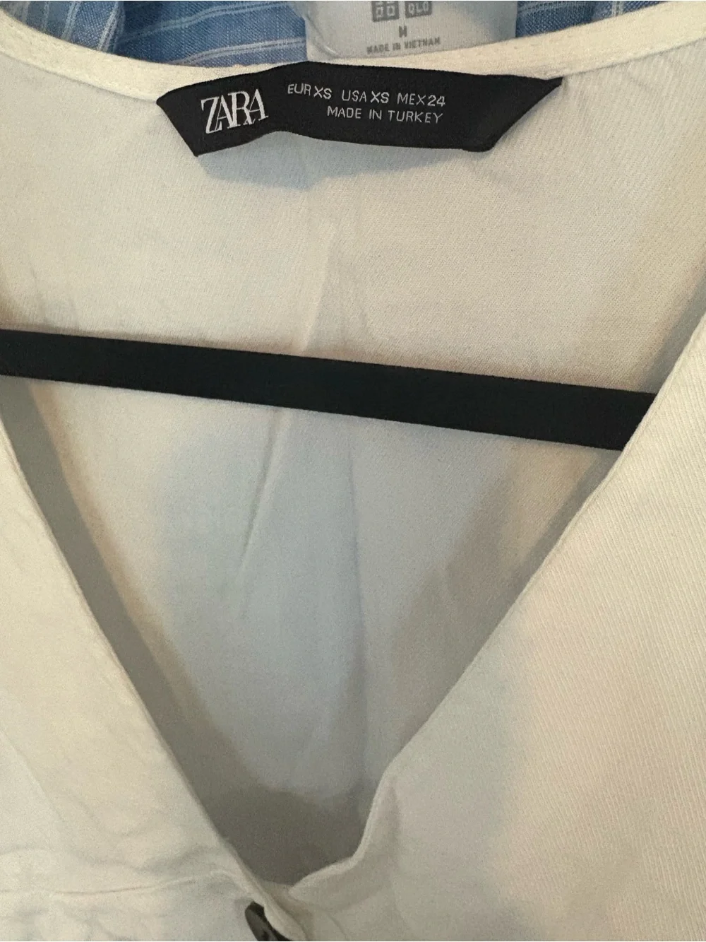 Zara White V-Neck Button Crop Blouse
